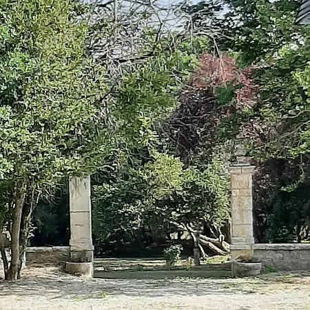 Hébergement de vacances Demeure 13 Personnes Au Centre De Ruffec (Charente)