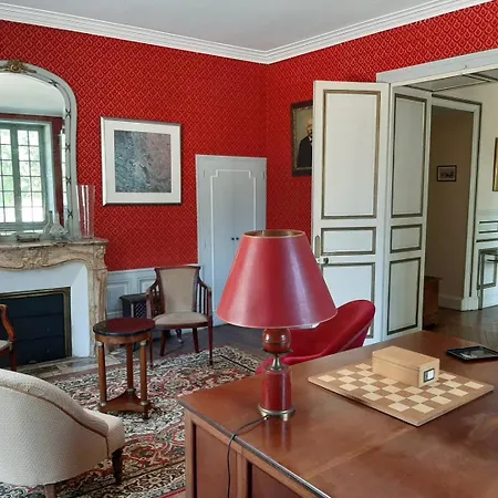 Hébergement de vacances Demeure 13 Personnes Au Centre De Ruffec (Charente)