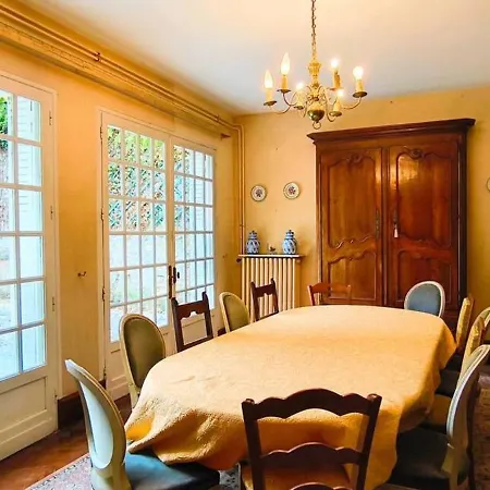 Hébergement de vacances Demeure 13 Personnes Au Centre De *